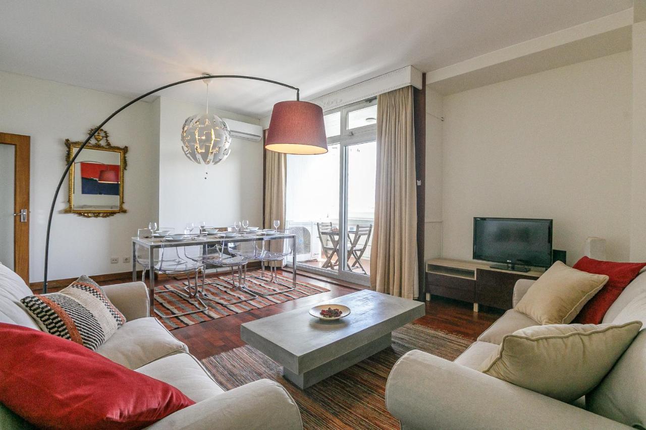 Lovelystay - Spacious 3Br Flat With Ac And Balcony ปอร์โต ภายนอก รูปภาพ